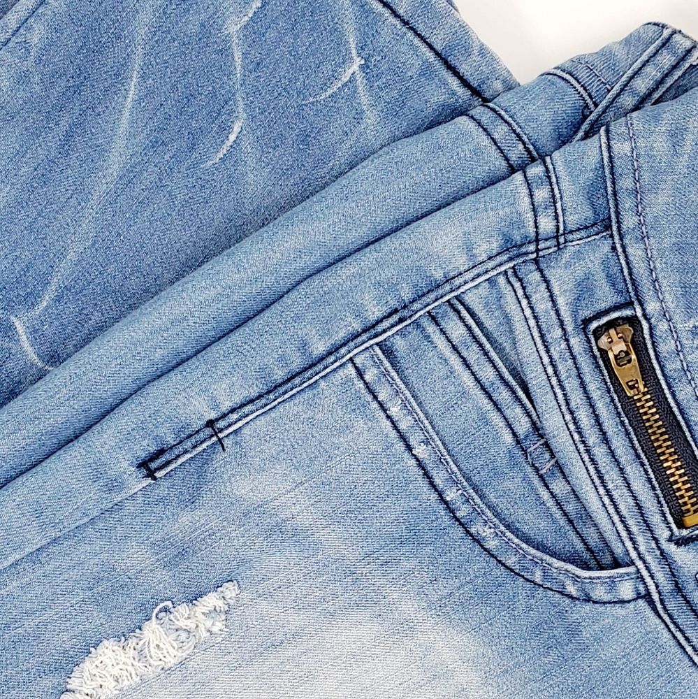🔹️B L U E Life In Progress low rise skinny jeans